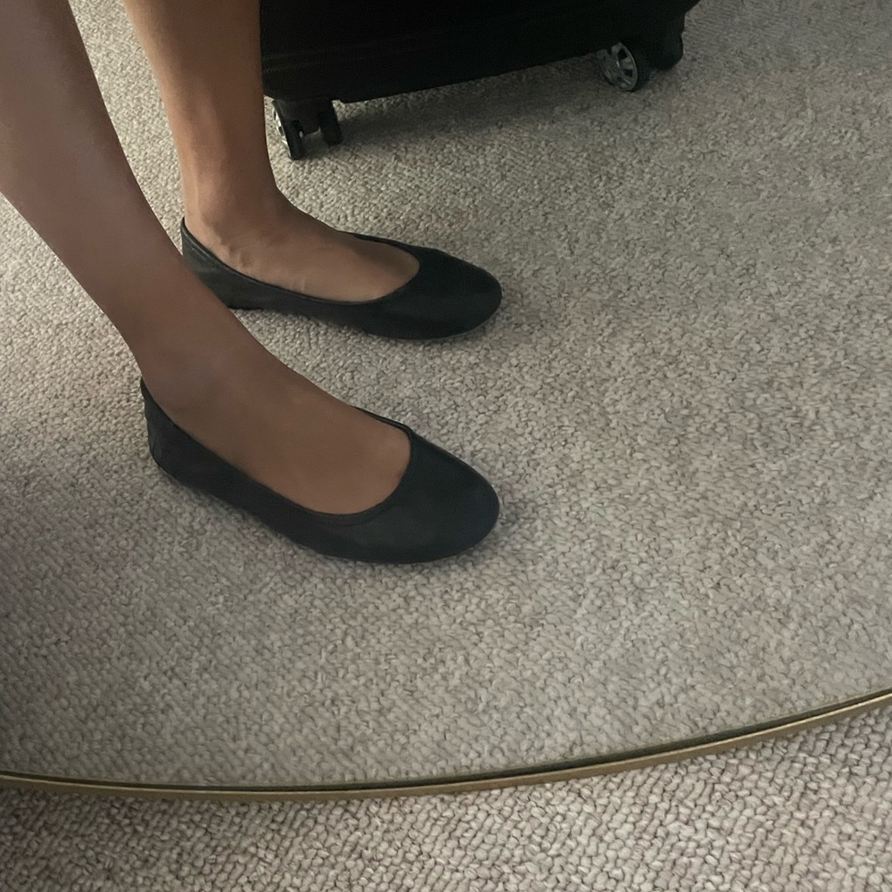 Black ballet flats